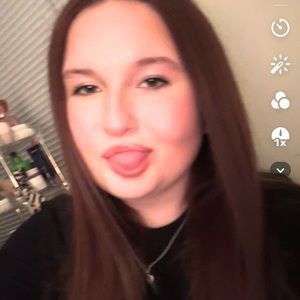 Meet your Posher, Tori